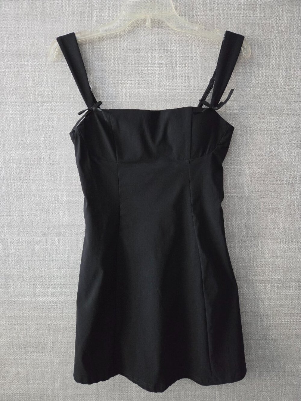 Windsor black sleeveless mini dress size M. Padded bust, adjustable straps,